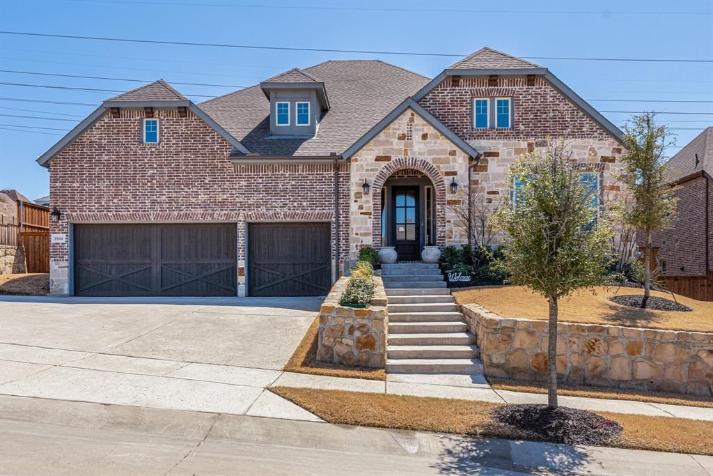 1044 Myers Park Trl, Roanoke, TX 76262