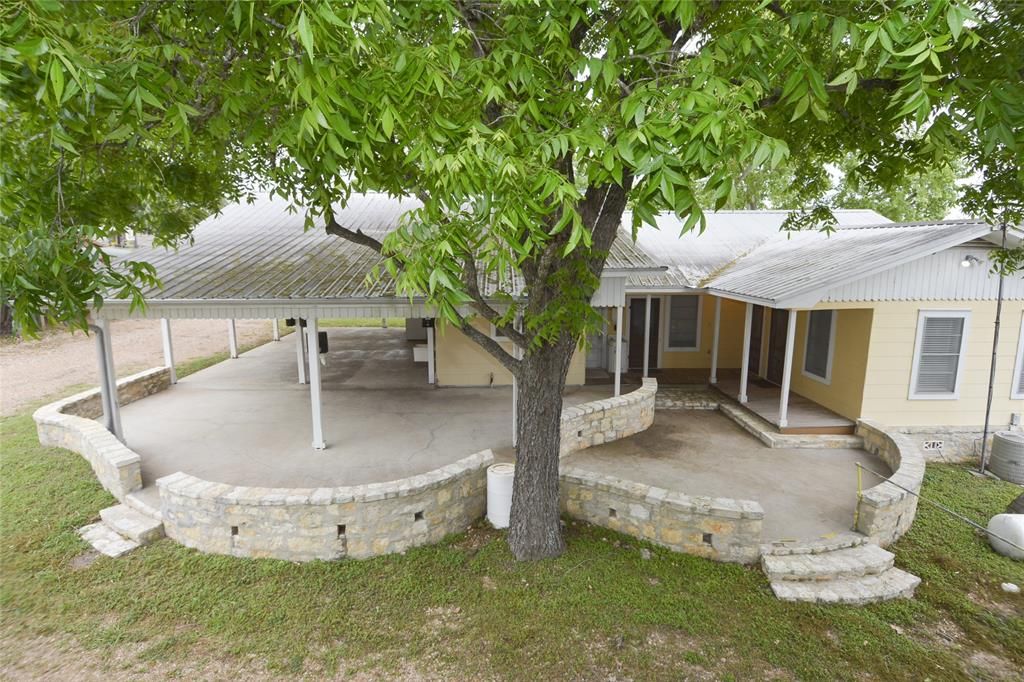 4143 Highway 237, Warrenton, TX 78961