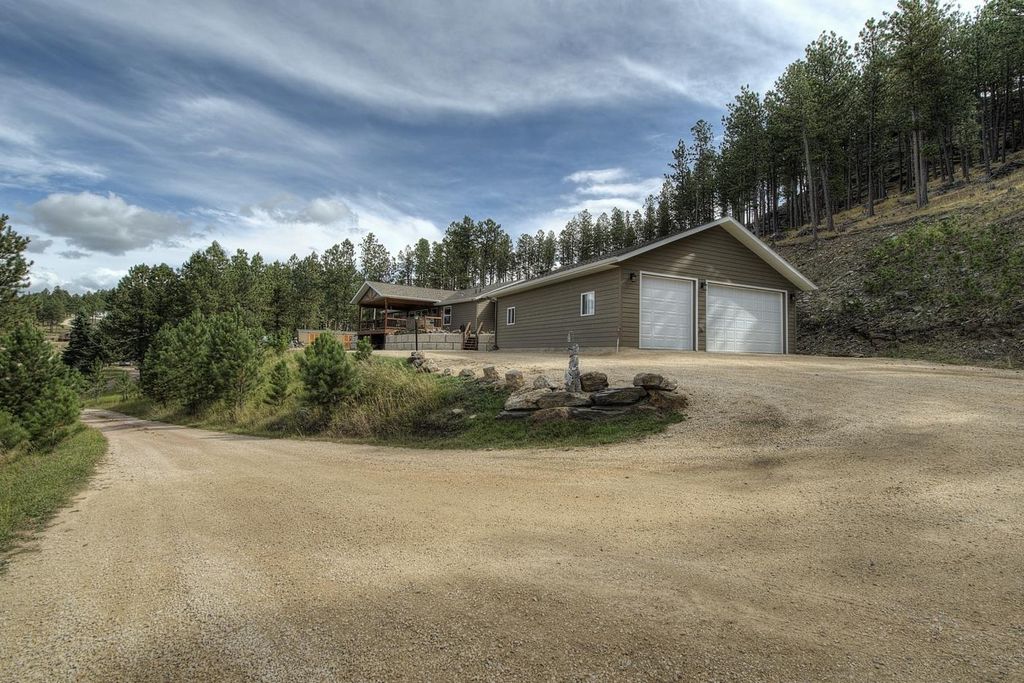 24954 Mica Ridge Rd, Custer, SD 57730
