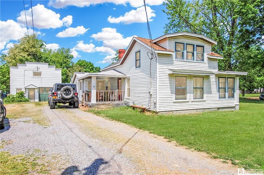 49 Clinton St, Westfield, NY 14787