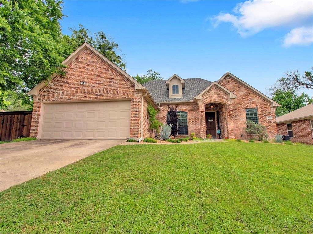 101 Baker St, Forney, TX 75126