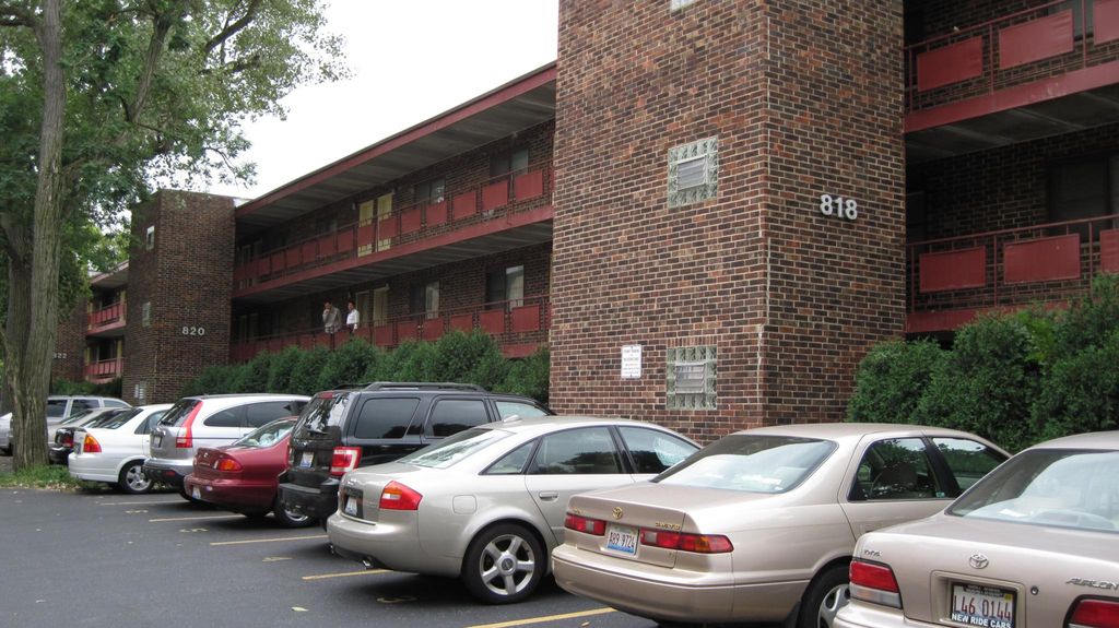 818 Noyes St, Evanston, IL 60201
