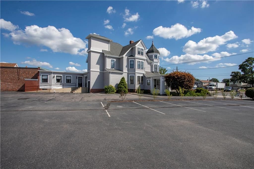 210 Taunton Ave, East Providence, RI MultiFamily Home 10 Photos