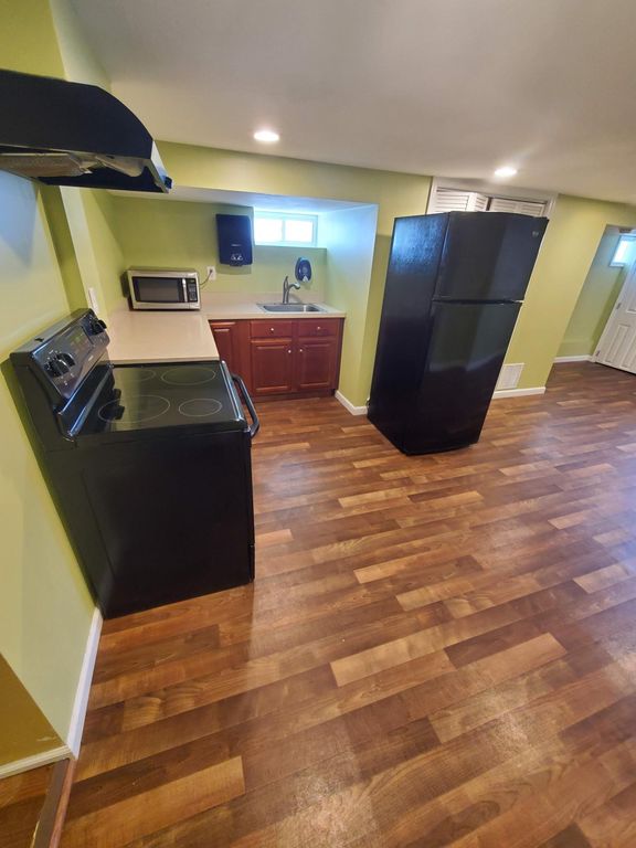 24 Roberts Ave, Catonsville, MD 21228