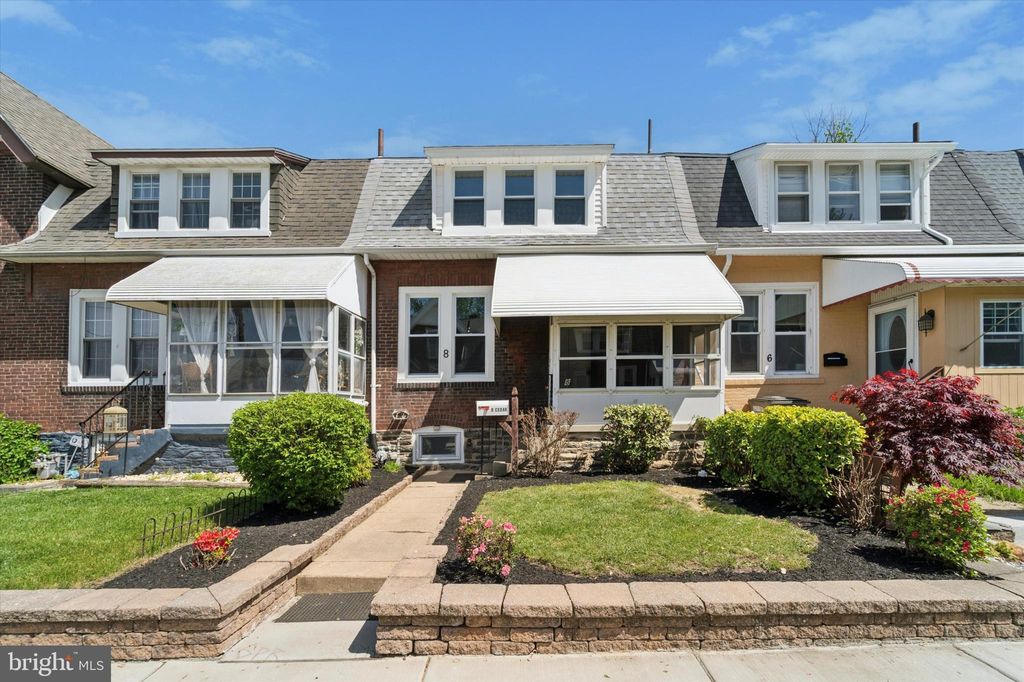 8 Cedar St, Marcus Hook, PA 19061