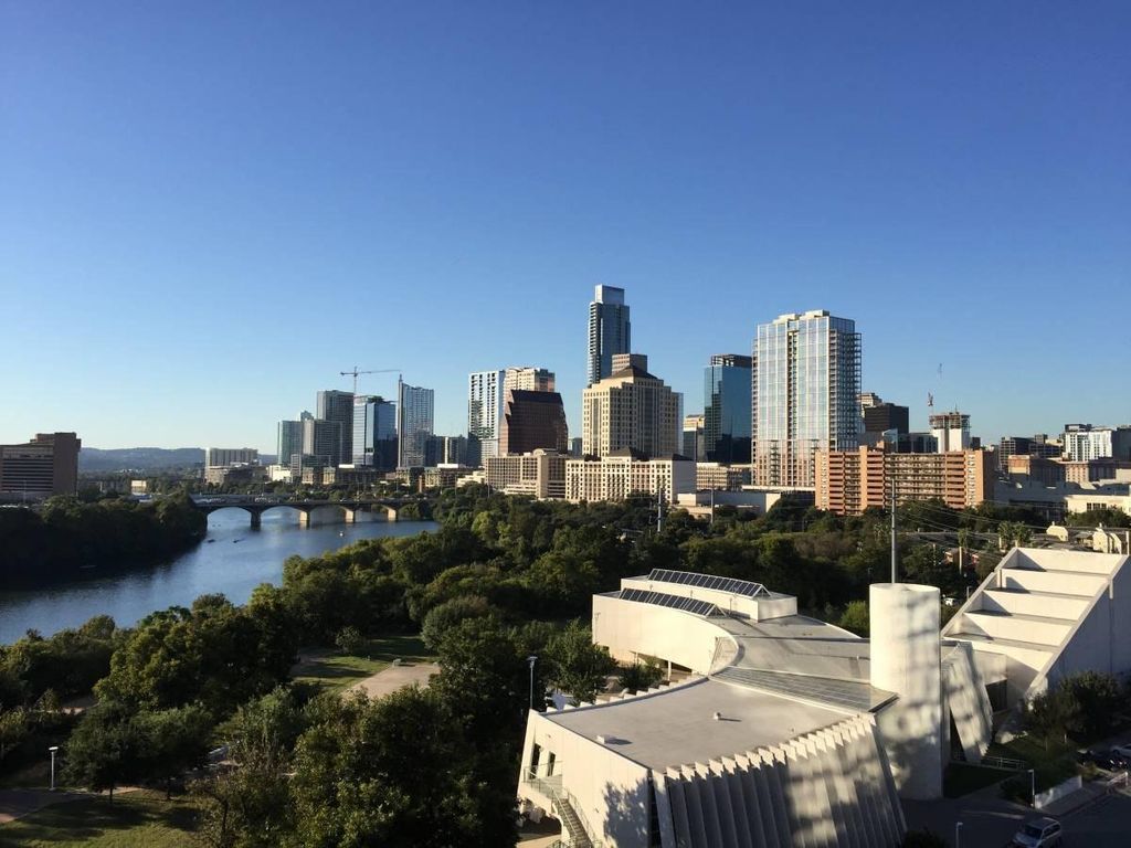 54 Rainey St #1121, Austin, TX 78701