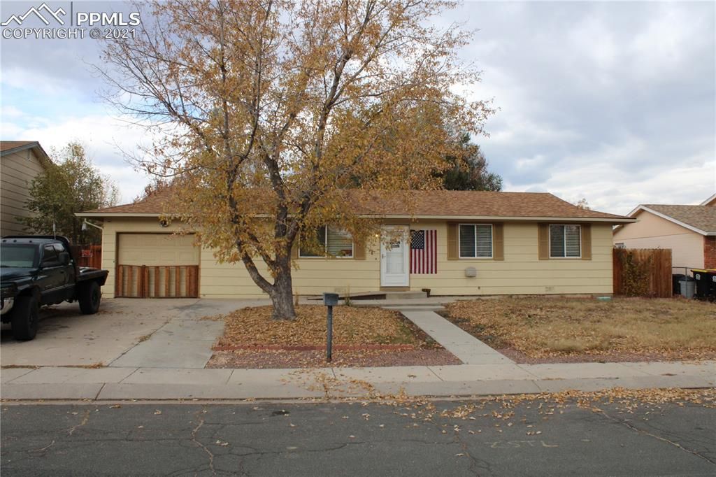 2516 Anjelina Cir W, Colorado Springs, CO 80916