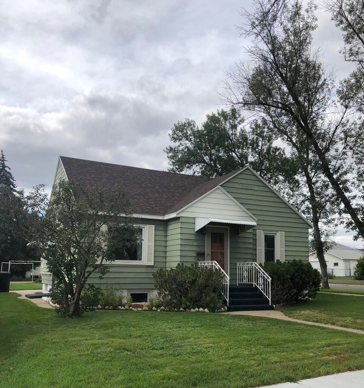521 3rd Ave W, Williston, ND 58801