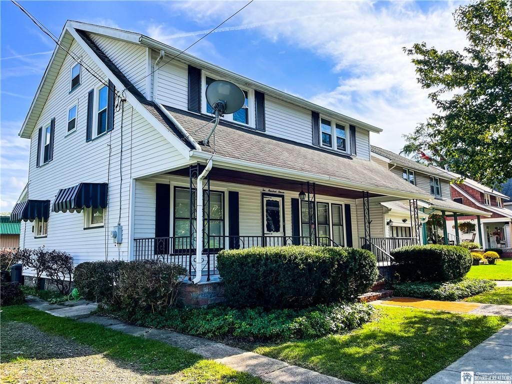 211 W Falconer St, Falconer, NY 14733