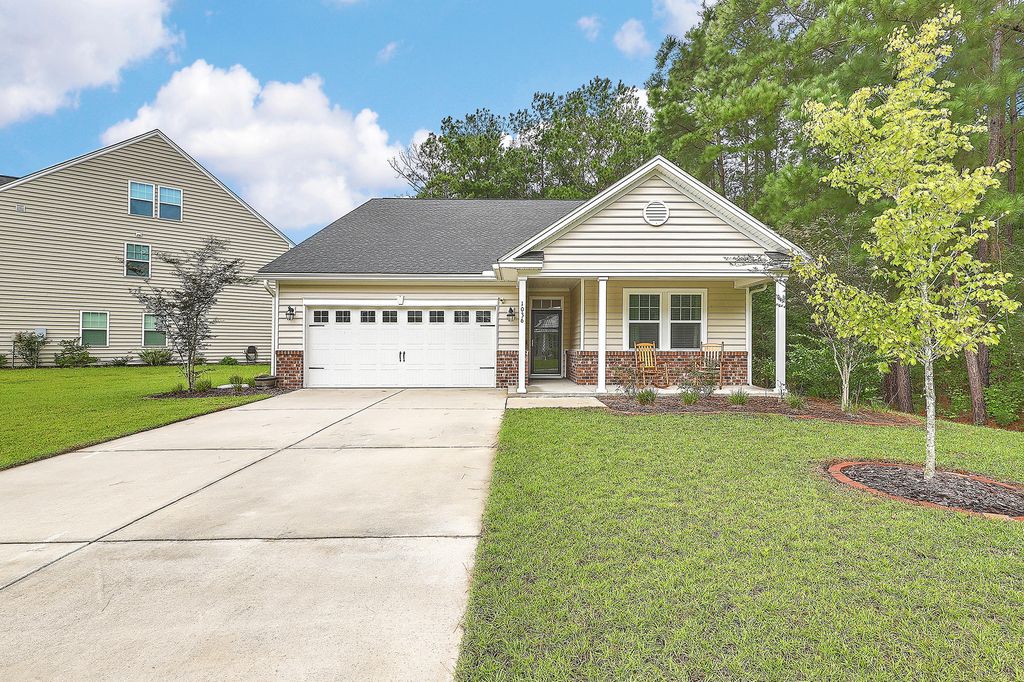 1036 Bald Cypress Dr, Moncks Corner, SC 29461 3 Bed, 2 Bath Single