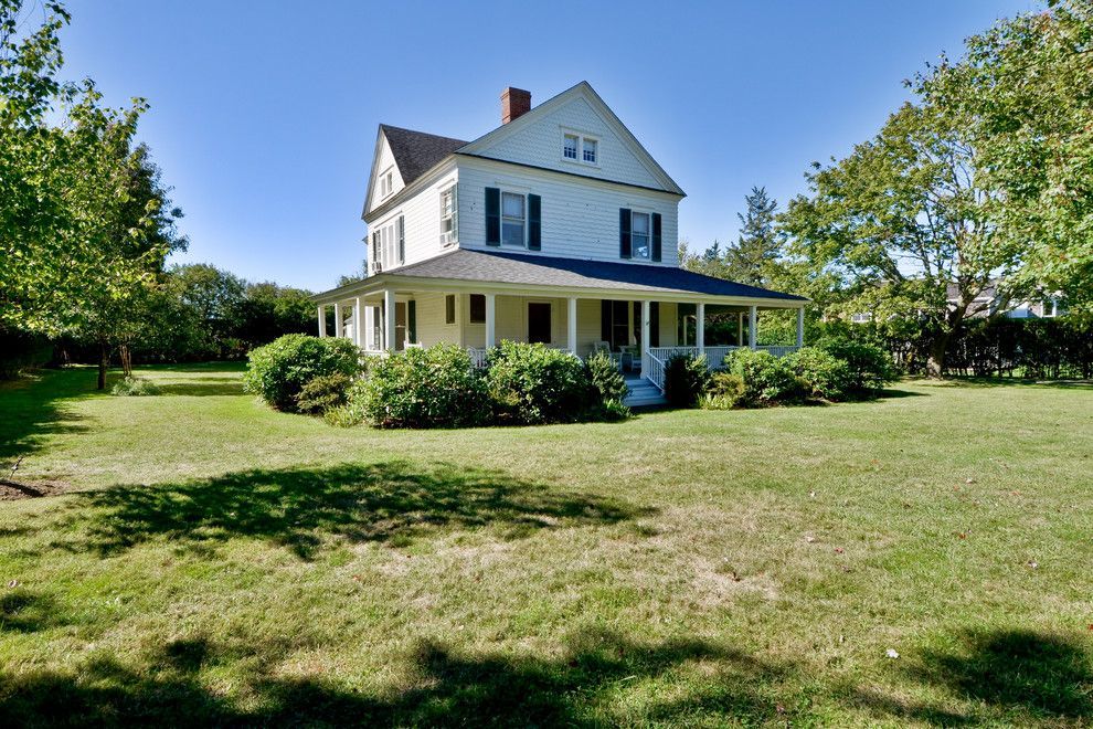 51 Quogue St, Quogue, NY 11959