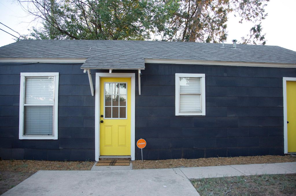 607 W Kansas Ave #1, Midland, TX 79701