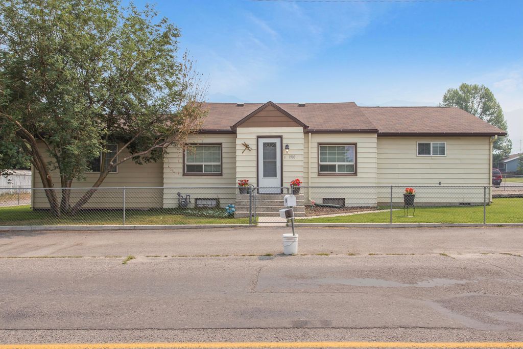 1900 Lafayette Ave, Butte, MT 59701