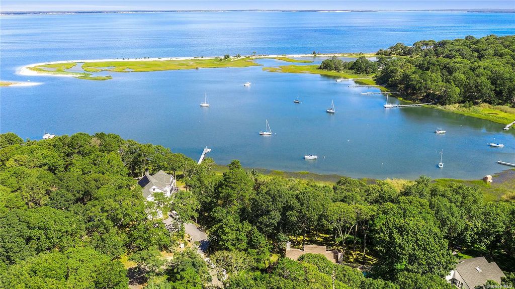 2 Duckwood Lane, Hampton Bays, NY 11946 Trulia