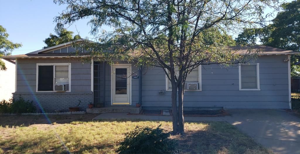 3807 Gaston Dr, Midland, TX 79703