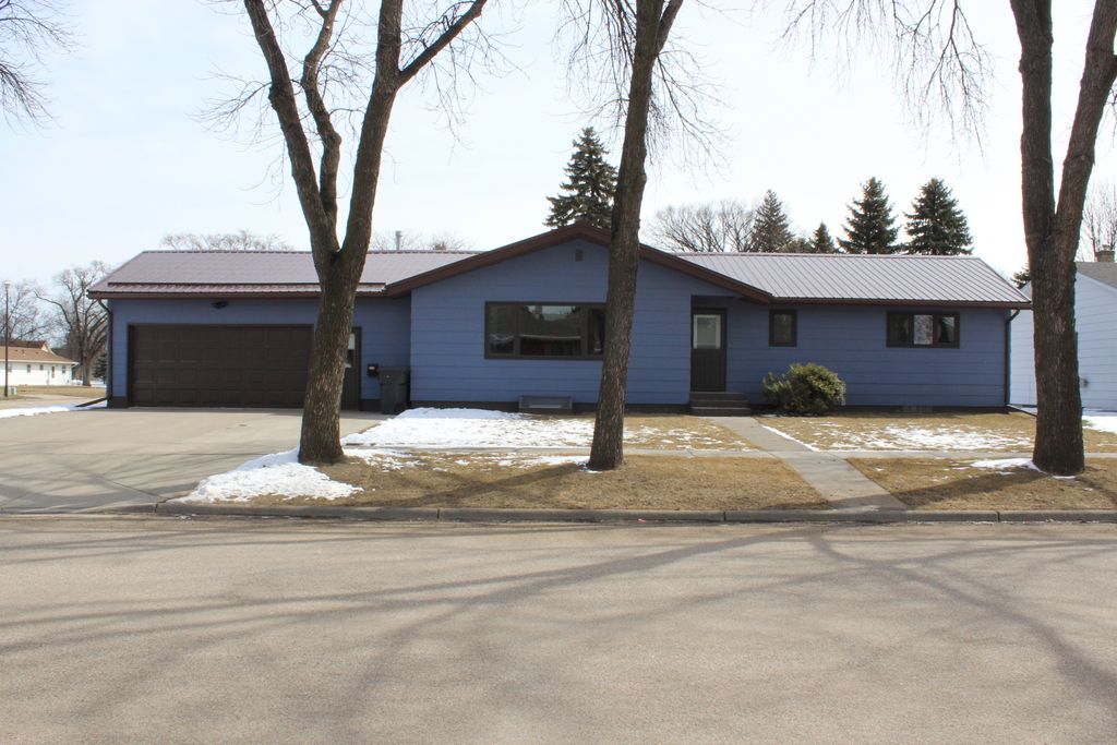 708 McHugh Ave, Grafton, ND 58237 Trulia