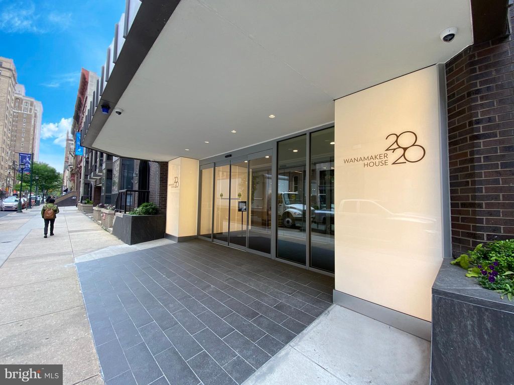 2018-32 Walnut St #8E, Philadelphia, PA 19103