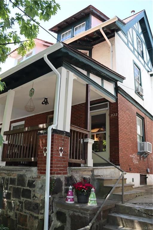 232 N 4th St, Allentown, PA 18102