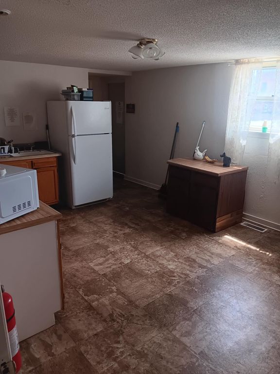 205 Washington Ave #4, Athens, TN 37303