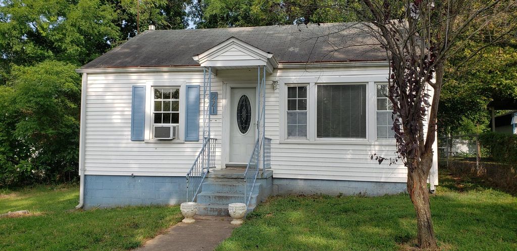 221 Stuart Ave, Russellville, KY 42276