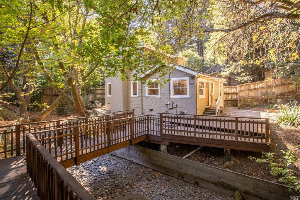 147 Madrone Ave, Larkspur, CA 2 Bed, 2 Bath SingleFamily Home 34