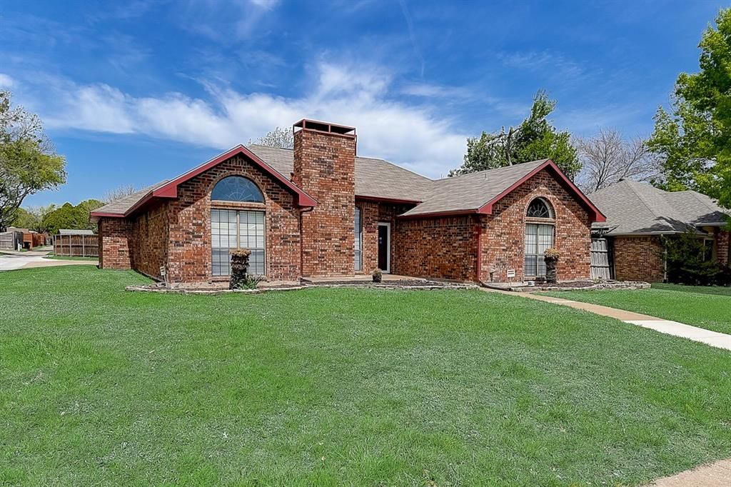 1901 Moore Dr, Plano, TX 75074