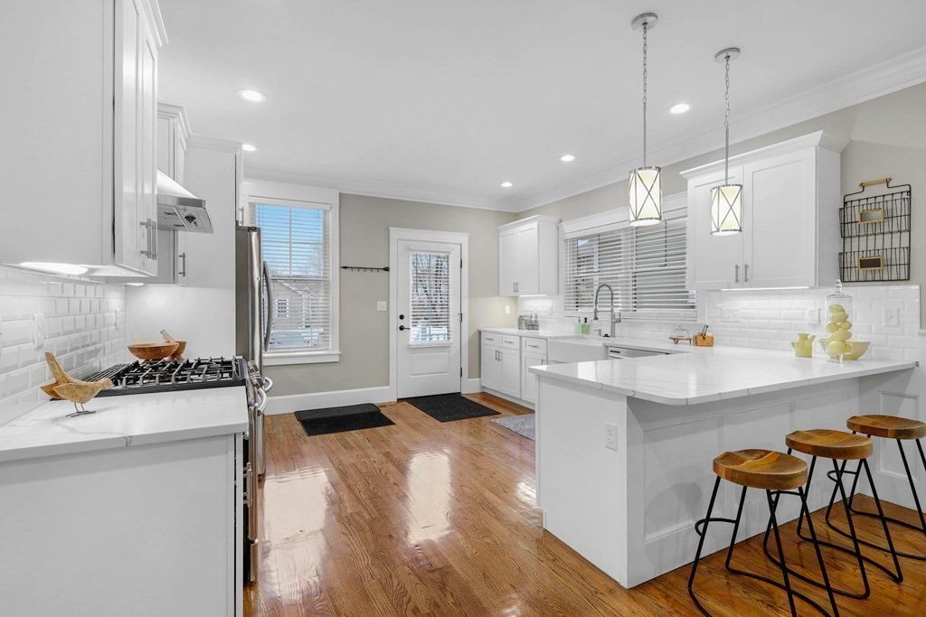 17 June St #2, Roslindale, MA 02131
