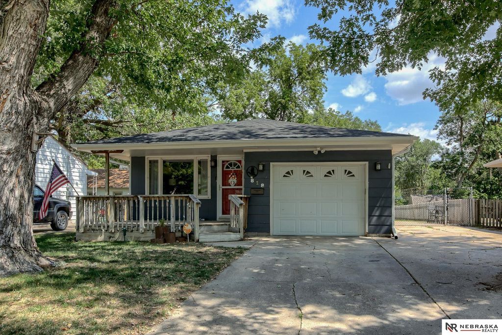 818 N 15th St, Beatrice, NE 68310 Trulia