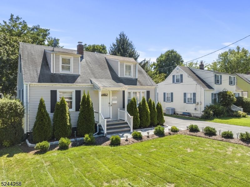 221 Greenbrook Rd, North Plainfield, NJ 07060 See Est. Value, Schools