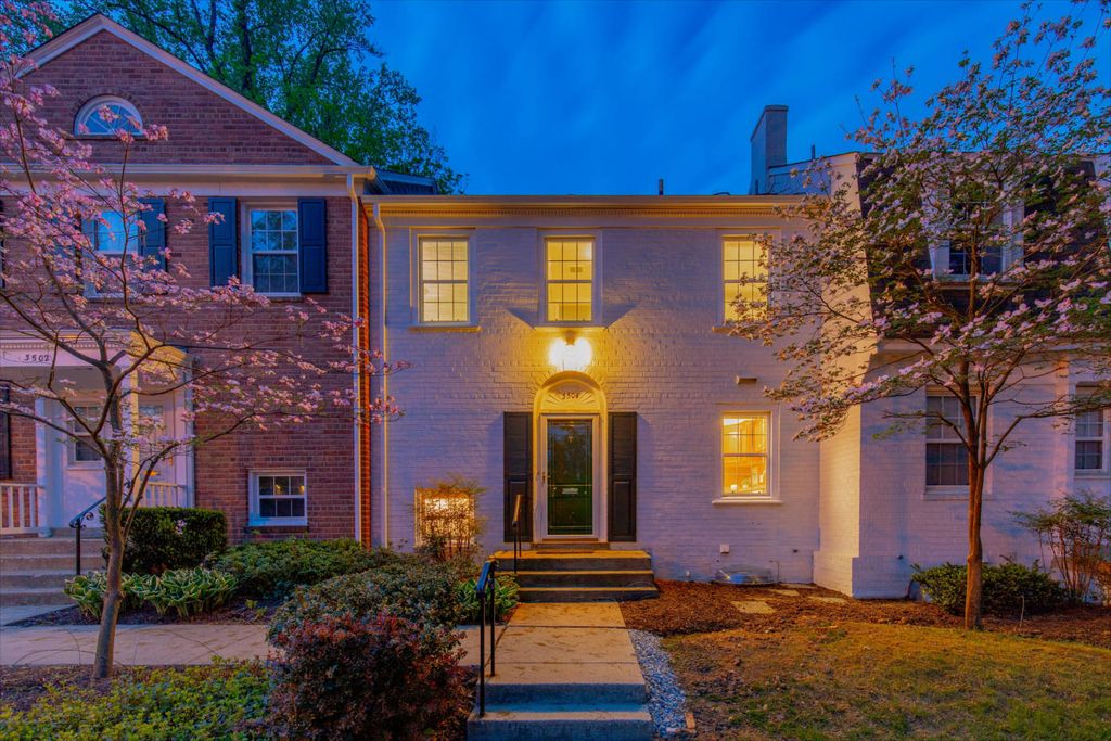 3710 Manor Rd, Chevy Chase, MD 20815
