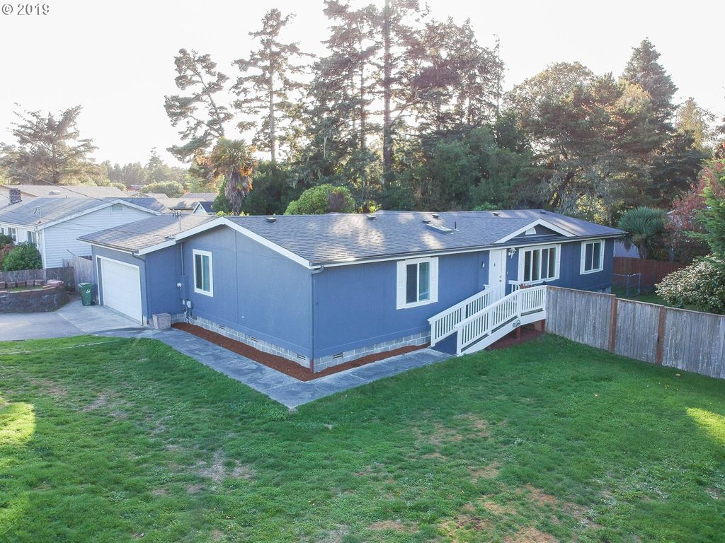 1265 Lakeshore Dr, Coos Bay, OR 97420 Trulia