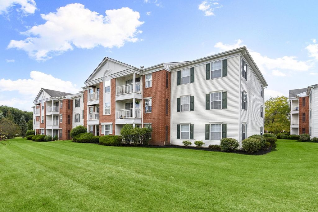 4020 Wyndham Ridge Dr, Stow, OH 44224