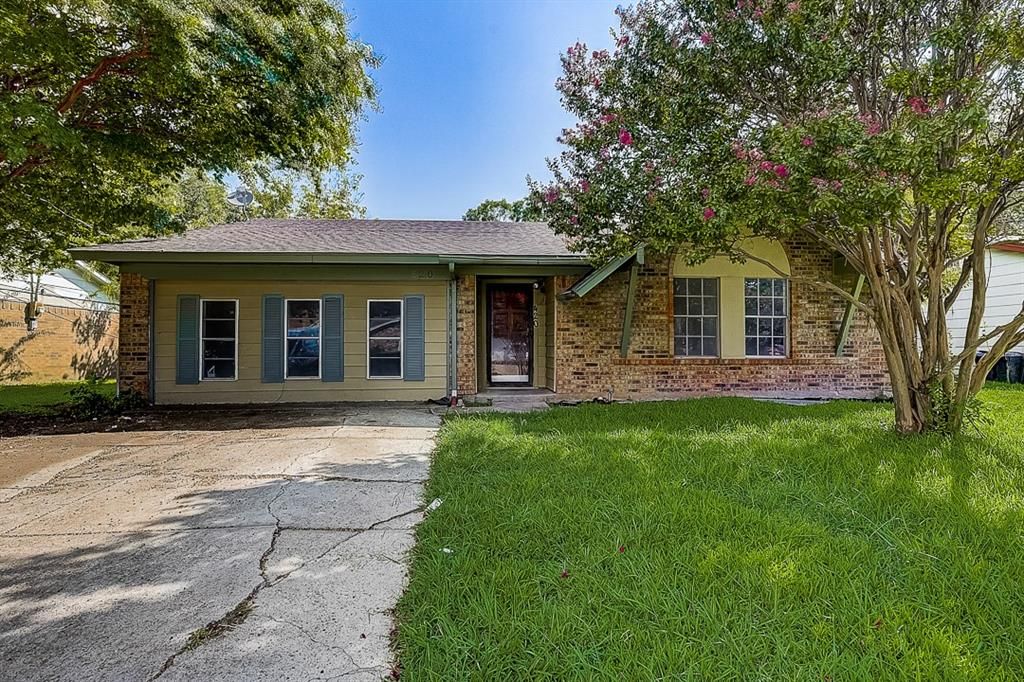 420 Southlake Dr, Forney, TX 75126