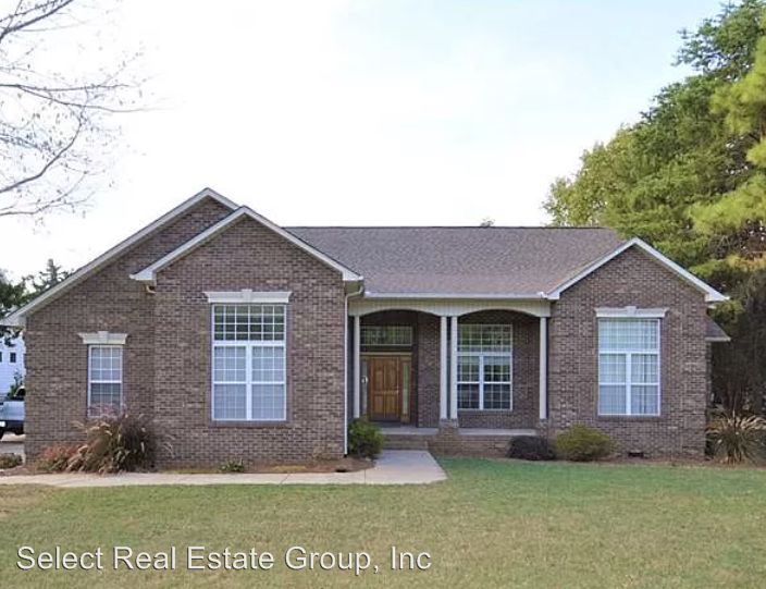 698 Langtree Rd, Mooresville, NC 28117