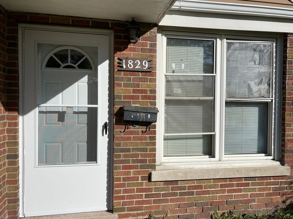 1829 N 20th Ave, Melrose Park, IL 60160
