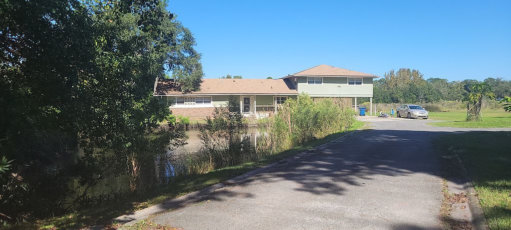 2547 Ribault Scenic Dr, Jacksonville, FL 32208
