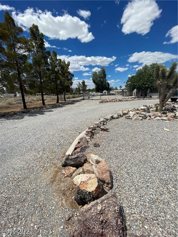 1360 Vondell Dr, Pahrump, NV 89048