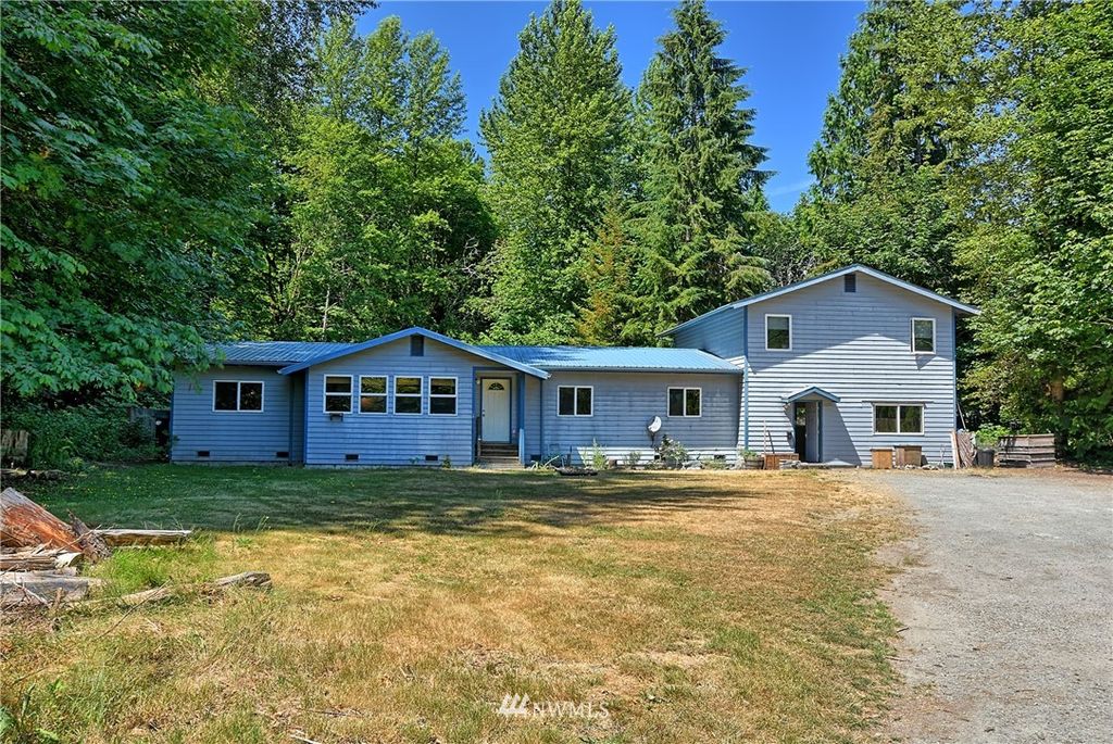 1168 Hickey St, Darrington, WA 98241
