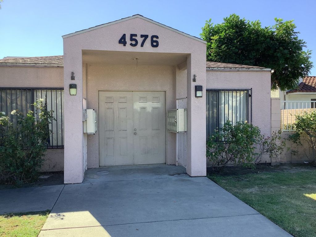 4576 Florence Ave  #13, Bell Gardens, CA 90201