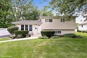 572 S School St, Lombard, IL 60148