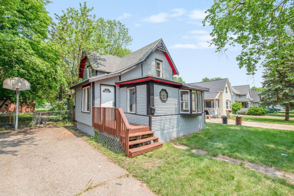 4212 Holt Rd, Holt, MI 48842
