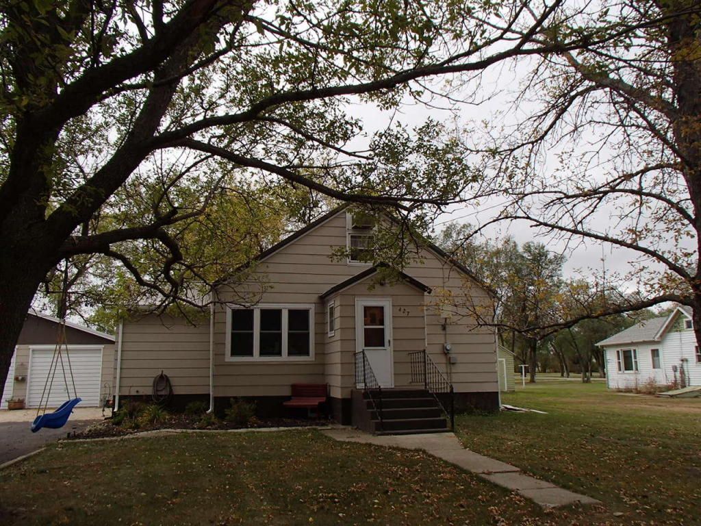 427 Grant St, Leola, SD 57456