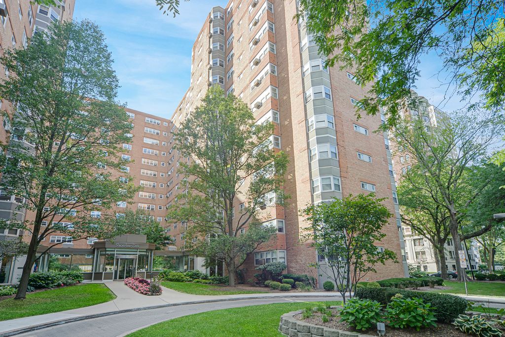4970 N Marine Dr #527, Chicago, IL 60640