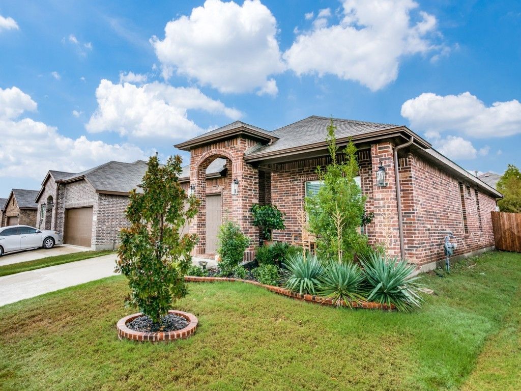 2524 Red Draw Rd, Fort Worth, TX 76177