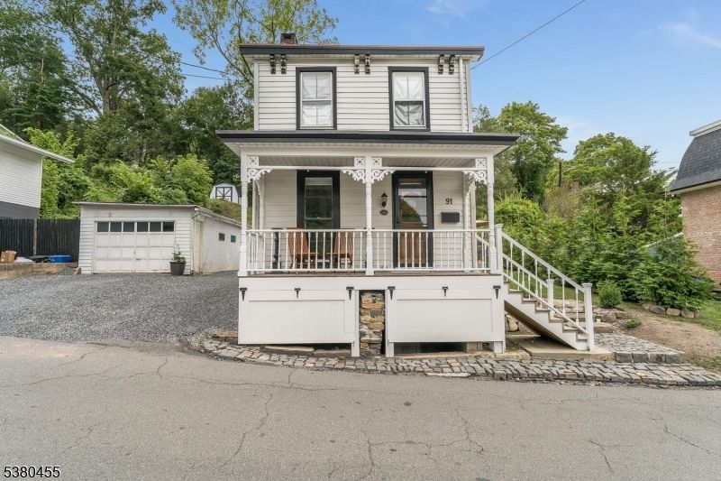 91 Swan St, Lambertville, NJ 08530