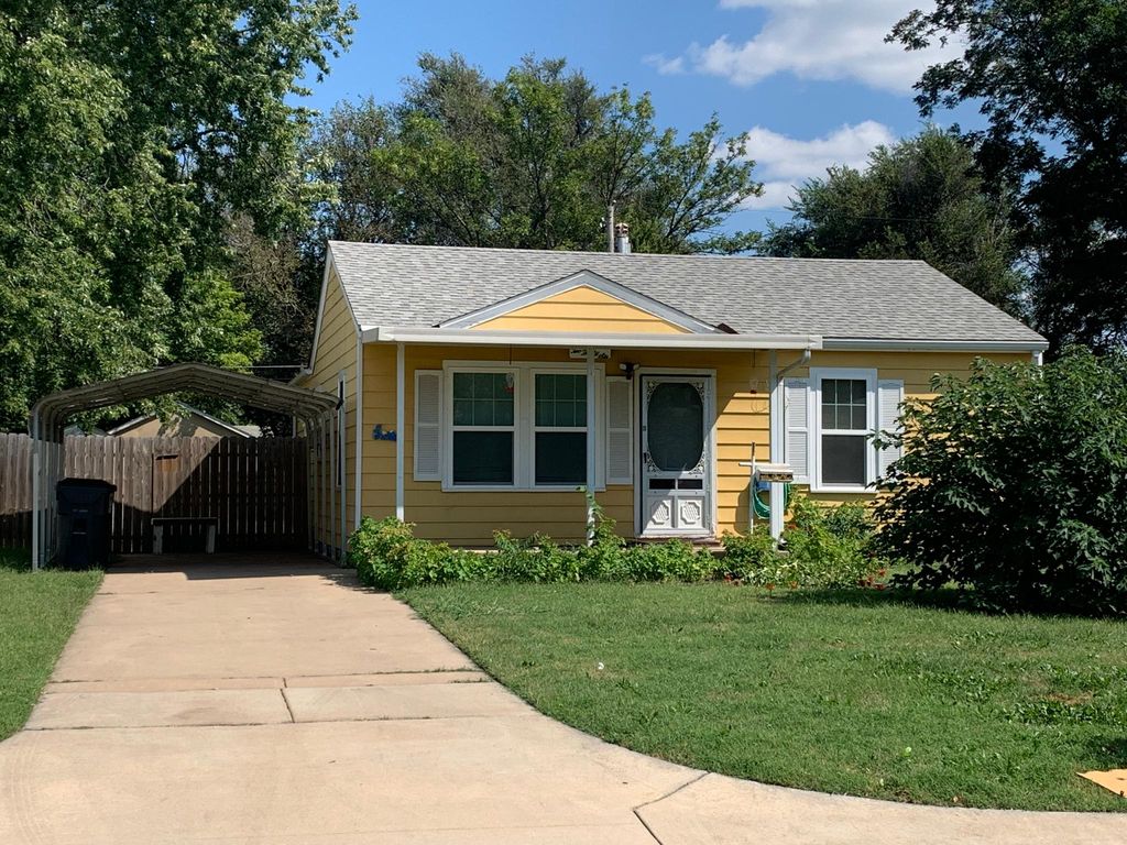 236 N Maynard Ave, Haysville, KS 67060