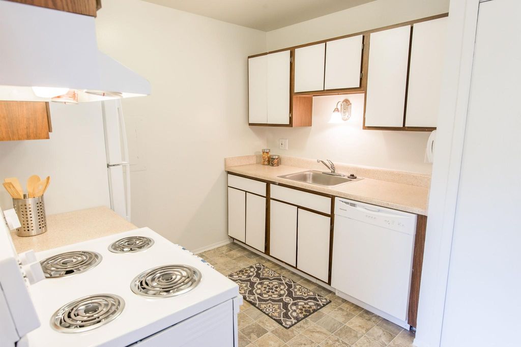 2960 International Dr, Ypsilanti, MI 48197