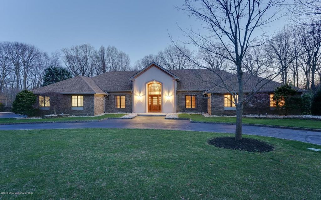 21 Brandywine Ln, Colts Neck, NJ 07722