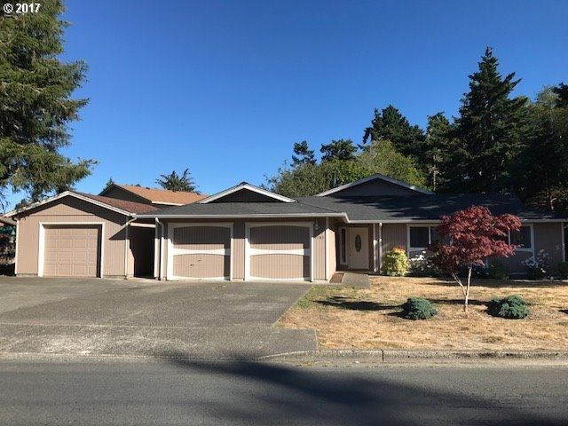 1145 Lakeshore Dr, Coos Bay, OR 97420
