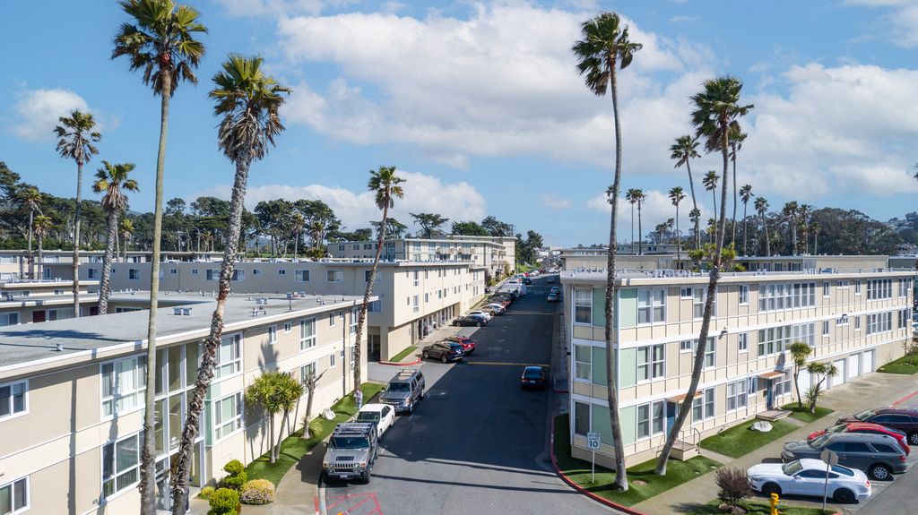 331 Park Plaza Dr #PD211, Daly City, CA 94015